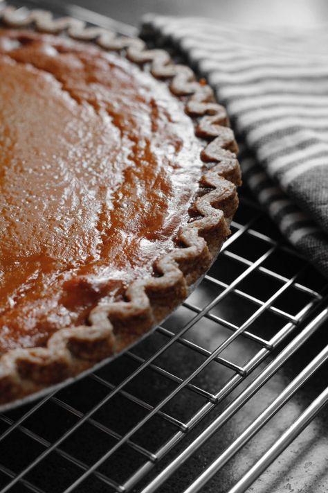 Perfect Pumpkin Pie (a secret ingredient!) Yummy Pies, Perfect Pumpkin Pie, Cranberry Cake, Thanksgiving Pumpkin Pie, Pumpkin Pie Cheesecake, Pumpkin Dishes, Best Pumpkin Pie, Fall Forward, Homemade Goodies