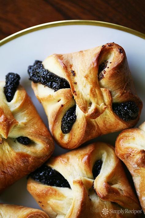 Poppy Seed Kolache ~ Classic Czechoslovakian kolache pastry, with a poppy seed filling.  Minnesota style, the pastry is folded up on itself. ~ SimplyRecipes.com Ukrainian Prune Buns, Poppy Seed Kolache Recipe, Prune Filling, Kolache Recipe, Poppy Seed Filling, Slovak Recipes, Yeast Dough, Pastry Recipe, Sugar Glaze