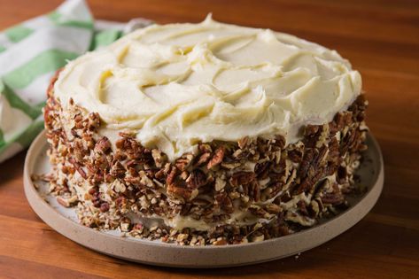 Martha Stewart Vs. Ina Garten: Whose Carrot Cake Is Better? Carrot Cake Ina Garten, Carrot Cake Martha Stewart, Ina Garten Carrot Cake Recipe, Martha Stewart Carrot Cake Recipe, Martha Stewart Easter Recipes, Ina Garten Carrot Cake, Martha Stewart Carrot Cake, Carrot Cake Bars Recipe, Classic Carrot Cake Recipe