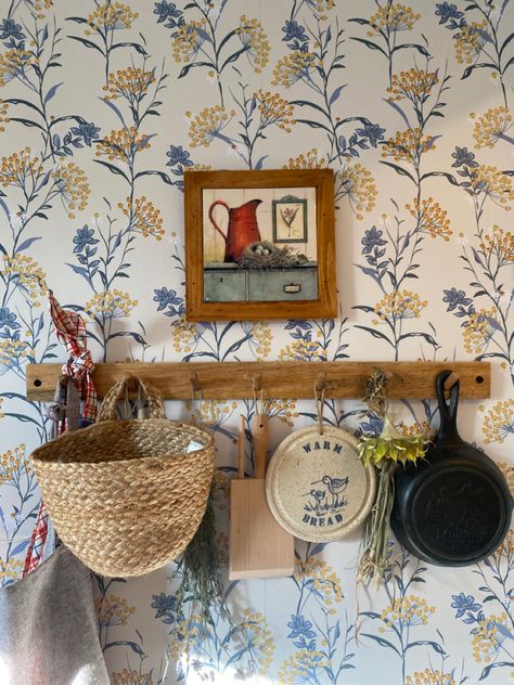 #cottagecore #wallpaper #cottagekitchen Cottagecore Kitchen Wallpaper, Cottagecore Backsplash, Ikea Cottagecore, Cottage Core Kitchen, Cottagecore Wallpaper, Cottage Vibes, Cottagecore Kitchen, Booth Displays, Cottage Farm