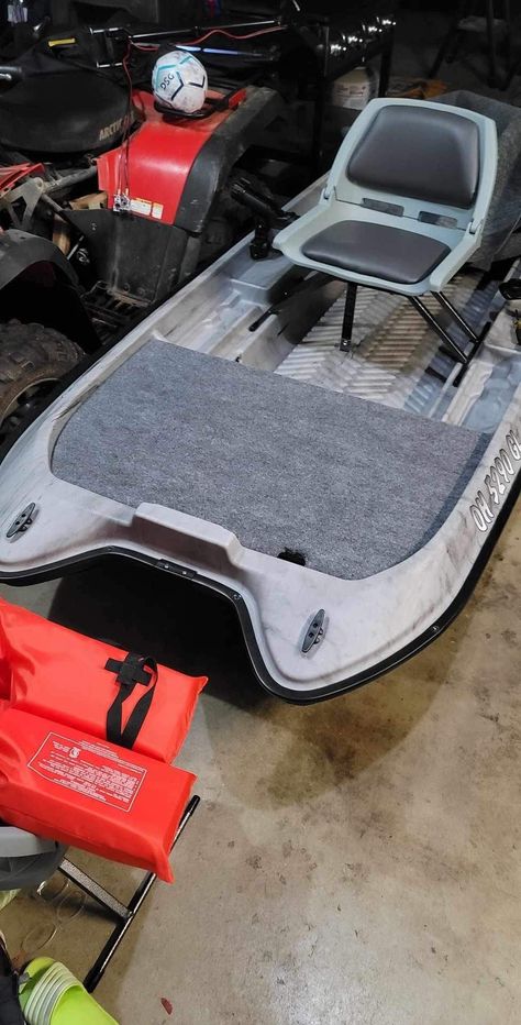 2 Man Bass Boat, Mini Bass Boats, Best Fishing Kayak, Bass Pro Shop, Bass Boat, Fishing Tackle, Kayak Fishing, Fishing Boats, Kayaking