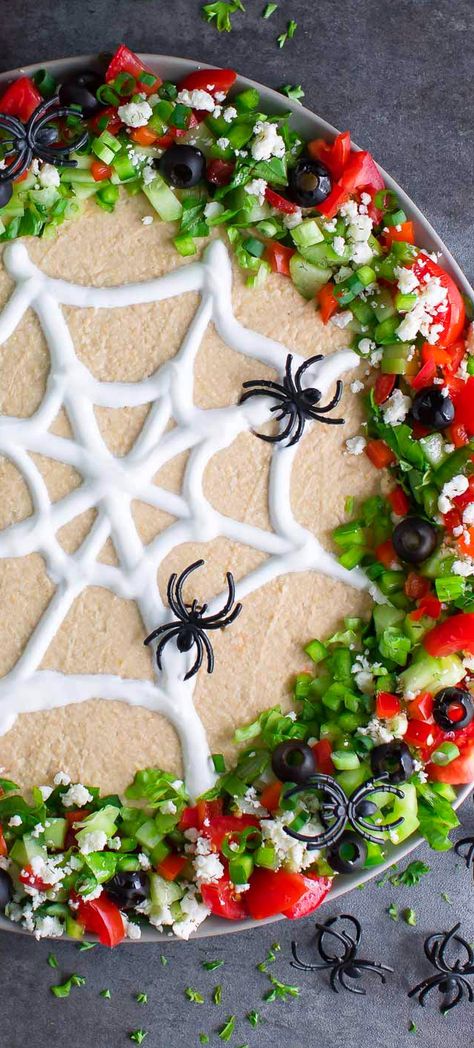 Halloween Hummus Ideas, Halloween Vegetarian Appetizers, Halloween Appetizers Dip, Halloween Hummus Platter, Healthy Halloween Appetizers, Cold Halloween Appetizers, Hummus Halloween, Spiderweb Dip, Halloween Fruit Pizza