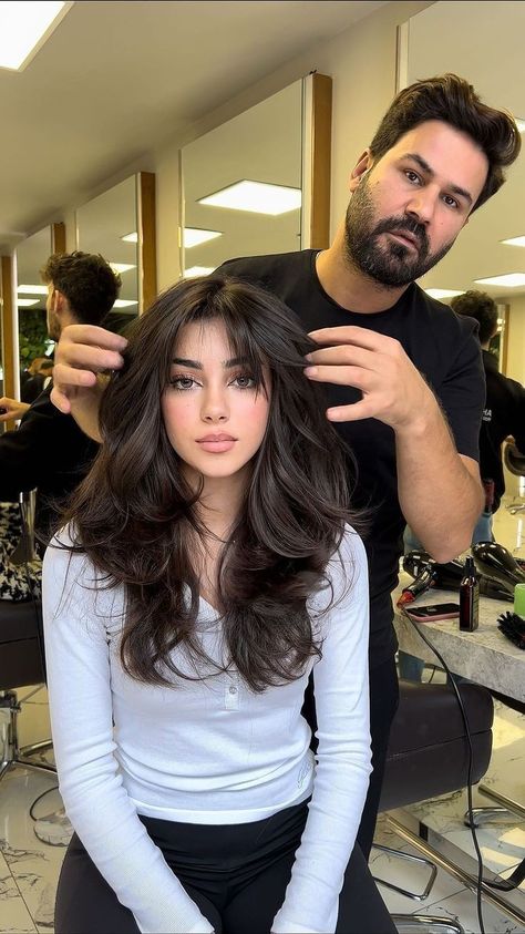 Thicker Looking Haircut, Circle Head Shape Hairstyles, Lots Of Layered Hair Medium, Viral Haircut Women, Haircuts For Medium Black Hair, Blown Out Layered Hair, Haircut To Ask For, Dark Brown Hair With Side Bangs, Hair Goddess Nyc Sara