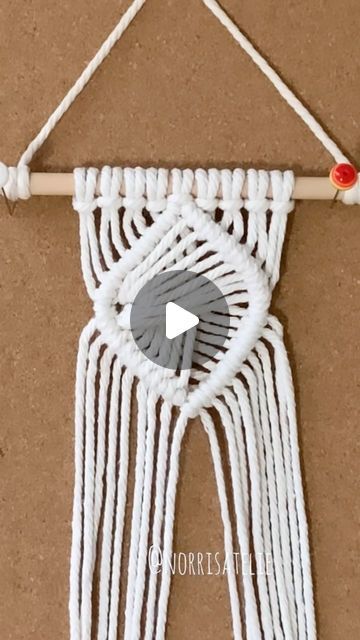 Diamond Pattern Macrame, Macrame Diamond Pattern, Knot Crafts, How To Do Macrame, Butterfly Tutorial, Macrame Inspiration, Diamond Knot, Diamond Weave, Ornament Tutorial