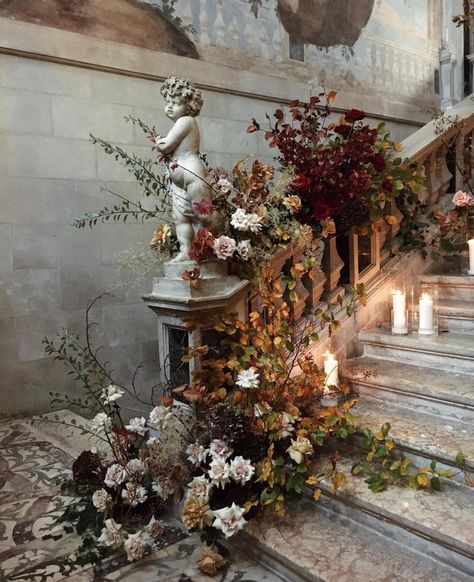 Dark Academia Wedding, Moody Wedding Flowers, Flower Installation, Stair Case, Dream Wedding Venues, Moody Wedding, Victorian Wedding, Salou, Wedding Mood Board