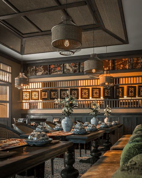 Hoi An Project on Behance Partitions In Restaurants, Hanoi Restaurant Vietnam, Thai Restaurant Design, Kitchen Design Traditional, Thai Interior Design, Indochina Interior, Antique Restaurant, Vietnam Restaurant, Tropical Bar