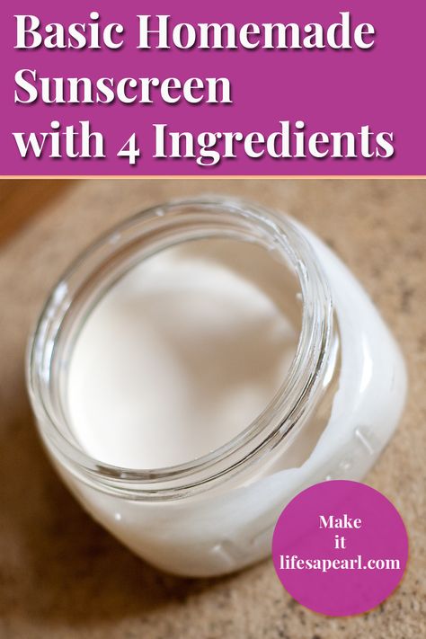 Natural Sunscreen Recipe, Sunscreen Recipe, Homemade Wrinkle Cream, Safe Sunscreen, Waterproof Sunscreen, Natural Sunscreen, Homemade Bath Products, Sunscreen Lotion, Diy Recipes