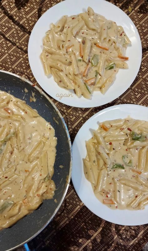 for detailed recipe click this link. https://pin.it/5tKWwBI #pasta #recipe #dinner #diy #food #foodporn #aesthetic #white #sauce #cooking #pinterest #alfredo Pasta Aesthetic, Creamy White Sauce, White Sauce Pasta, Sauce Pasta, Recipe Dinner, Pasta Pasta, Aesthetic White, Pasta Maker, White Sauce