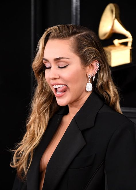 Miley Cyrus Piercings, Celebrity Piercings, Miley Cyrus Hair, Celebrities Earrings, Miley Cyrus Style, Normal Guys, Hannah Montana, Miley Cyrus, Celebrities Female