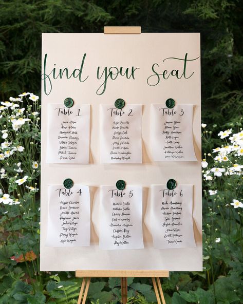 Seating Chart Small Wedding, Seating Chart Wax Seal, Small Wedding Seating Chart, Small Seating Chart, Letters Calligraphy, Small Outdoor Wedding, Book Themed Wedding, Wedding Mexico, Table Name Cards