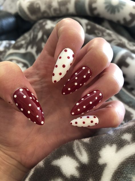 Red Summer Nails, Polka Dot Nail Designs, Dot Nail Designs, Nail Design Video, Gel Nails At Home, Polka Dot Nails, Pretty Nail Designs, Dots Nails, Nails Red