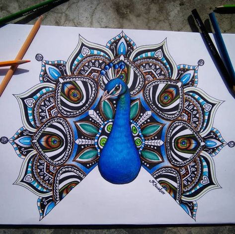 Mandala Artist Peacock Mandala Art, Art Mandala Design, Peacock Mandala, Chicanas Tattoo, Mandala Book, Easy Mandala Drawing, Boho Art Drawings, Mandala Art Therapy, Pen Art Drawings