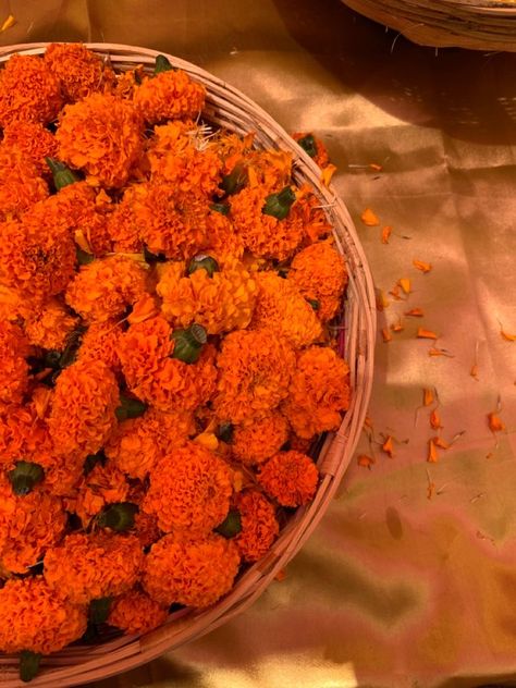 Marigold Flowers Aesthetic, Marigold Flower Decoration Home, Marigold Flower Aesthetic, Haldi Aesthetic, Haldi Card, Rangoli Aesthetic, Marigold Flower Decoration, Marigold Decor, Bengali Culture