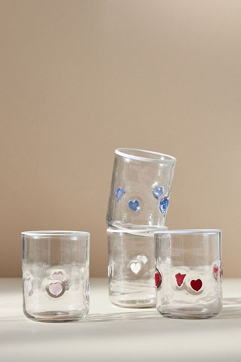 Anthropologie Home Glassware, Icon Juice Glasses, Anthropologie Juice Glasses, Cute Drink Glasses, Cute Friend Christmas Gifts, Cute Glassware, Anthropologie Glassware, Anthropologie Dishes, Aesthetic Wine Glasses