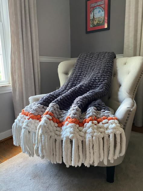 Soft, cozy, chunky knit blankets made in a durable Chenille yarn. Made custom in your choice of colors, knit style and size. Chunky Blanket Diy, Chunky Blanket Pattern, Chunky Knit Blanket Pattern, Chunky Yarn Blanket, Crochet Valentines, Handmade Blankets, Diy Knit Blanket, Crochet Valentine, Yarn Blanket