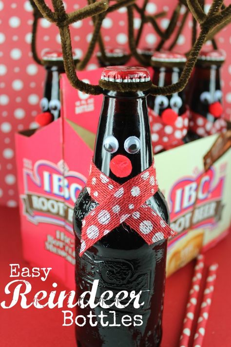 Cute gift idea for the holidays - Reindeer Rootbeer Bottles! Beer Reindeer, Reindeer Gifts, Cheap Christmas Gifts, Kids Christmas Party, Diy Holiday Gifts, Cheap Christmas, Teacher Christmas Gifts, Teacher Christmas, Holiday Diy