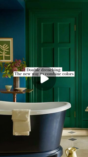 Homes & Gardens on Instagram: "Double drenching is the art of washing two colors across your walls, ceiling, and woodwork. Creating a cocooning feel, the key is to confidently combine colors that you might not typically place together in a singular scheme. What colors would you try?
.
#homesandgardens #doubledrenching #color" Double Drenching, Shabby Chic Interiors, Industrial Interiors, Mid Century Modern Interiors, Bohemian Interior, Living Room Style, Scandinavian Interior, Rustic Interiors, Minimalist Interior