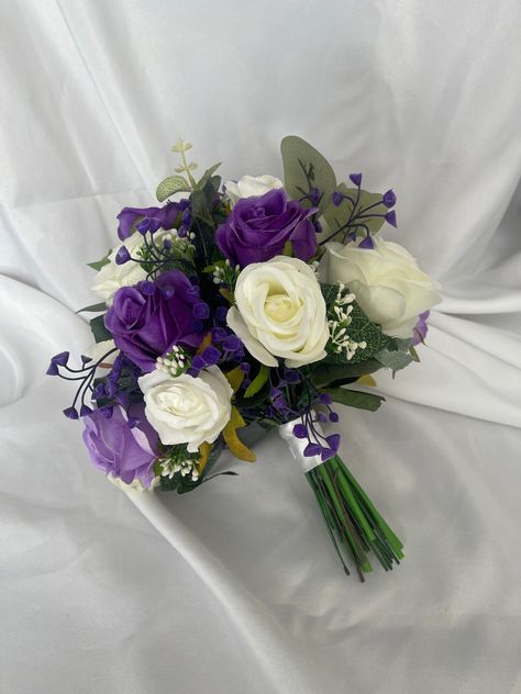 Purple Homecoming Flowers, Simple Purple Bouquet, Purple Prom Flowers Bouquet, Purple Prom Bouquet, Dark Purple Bouquet, Wedding Cake Purple Flowers, Purple And White Bouquet, Purple Flowers Bouquet, Purple Bride Bouquet