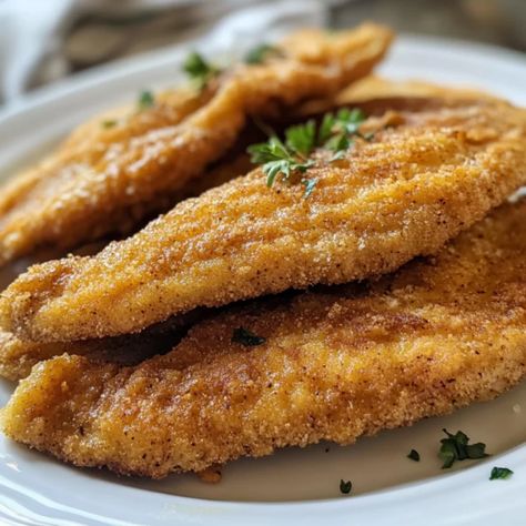 Fish Fried The Southern Way - Forecipes Lunch Casserole, Crispy Fried Fish, Fish Fried, Homemade Tartar Sauce, Chicken Chow Mein, Tartar Sauce, Sweet Pickles, Chow Mein, Pickle Relish