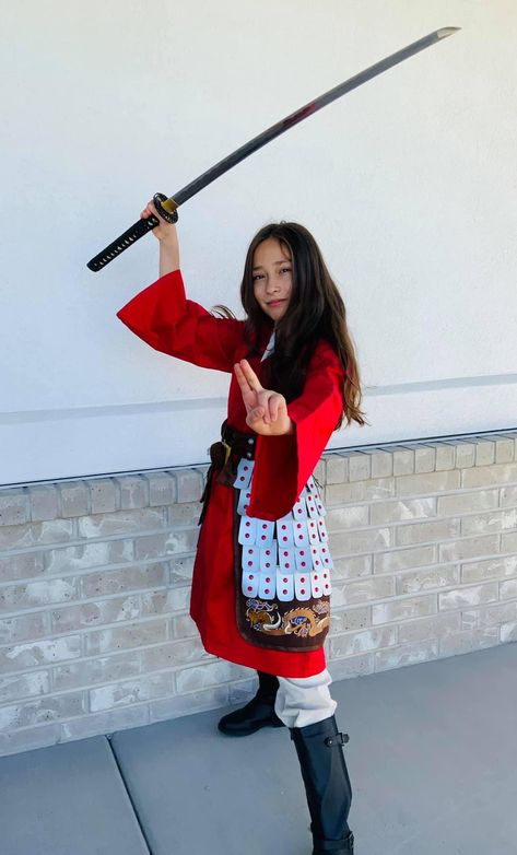 Mulan Costume made by Khaliah Cosplay Mulan Costume Women, Mulan Group Costume, Mulan Outfit Ideas, Mulan Cosplay, Mulan Costume Diy, Mulan Halloween Costume, Cosplay Mulan, Mulan Real Life, Mulan Outfit