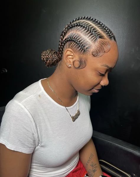 Queens Hairstyles, Feed In Braids Bun, Weave Hair Color, Bun With Curls, Protective Braids, Cornrow Braids, High Ponytail Hairstyles, Braids Ideas, Braided Styles