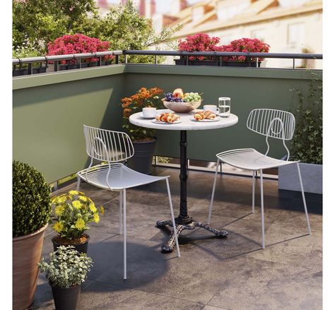 Avec son pied en acier et son plateau en marbre cette table bistrot est typique des terrasses parisiennes. Elle vous permettra de savourer un bon café ou de prendre un petit déjeuner dans votre salon ou sur votre balcon. Elle apportera une touche d'élégance et de charme tout en simplicité.

Capacité de charge maximale : 100 kg. Livrée démontée. Adaptée à un usage à l'extérieur. Chaque pièce est unique.