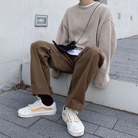 Mens Fashion Edgy Casual, Earthtone Outfits, Masculine Outfits, Beige Outfit, Soft Boy, Street Style Outfits Men, Fall Outfits Men, Outfits Streetwear, Traje Casual