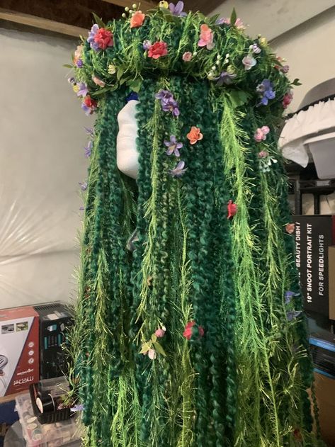 Plant Lady Costume, Pine Tree Costume, Earth Element Costume, Tree Spirit Costume, Gaia Costume, Earth Costume Ideas, Mother Nature Diy Costume, Mother Earth Costume Diy, Earth Costume Element