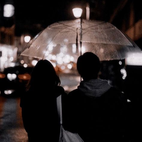 love, couple, asian, aesthetics, relationship goals, dark, umbrella, raining, girl, boy, rain, night, city lights, streets walking Relationship Photos Aesthetic, Aesthetic Cute Couple, Parejas Aesthetic, Cute Relationship, Relationship Aesthetic, Kiss Me Love, Korean Couple Photoshoot, Photos Aesthetic, Vintage Couples