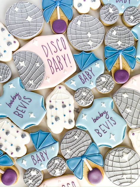 ✨🪩Get groovy with these disco-themed baby shower cookies! Perfect for celebrating the mama-to-be in style while boogying down with tasty treats. ✨🪩 #sugarcookies #sugarcookiesofinstagram #customcookies #decoratedsugarcookies #cookiedecorating #sanfranciscoevents #bayareaevents #spacecadetbakingco #discobaby #discobabyshower #babyshower #babyshowerdecor #babyshowerideas Disco Baby Shower Theme, Disco Baby Shower Ideas, Retro Baby Shower Ideas, Disco Cookies, Kids Cookies, Retro Baby Showers, Kate Baby, Shower Cookies, Cookies For Kids