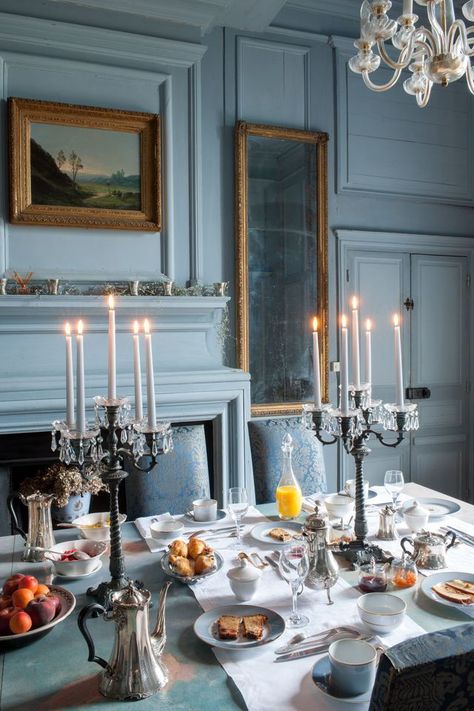 staying at the château la ballue - MY FRENCH COUNTRY HOME Cozy French Country Living Room, Architect Instagram, Country Dining Room Table, بيوت ملكية, French Country Dining Room Decor, Diy French Country Decor, French Country Rug, French Country Dining Room, My French Country Home