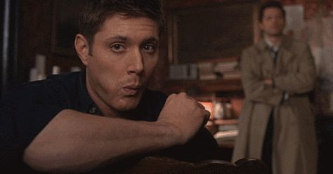 Cockles Misha And Jensen, Dean Supernatural, Castiel Gif Cute, Destiel Gif, Sammy Supernatural, Dean Winchester Gif, Supernatural Ships, Jensen And Misha Gif, Dean And Cas