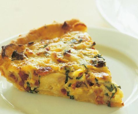 Sun-dried tomato quiche Beef Pie Recipe, Vegetarian Quiche Recipes, Tomato Quiche, Vegetarian Quiche, Coconut Chia Pudding, Spiced Carrots, Salad Easy, Cheese Quiche, Mini Quiches