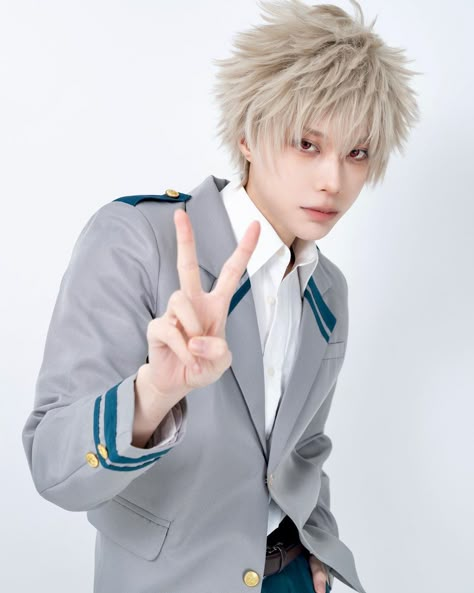 Katsuki Bakugo Cosplay, Bakugo Cosplayer, Katsuki Bakugou Cosplay, Bakugo Cosplay, Bakugou Cosplay, Mha Cosplay, Fairy Shoes, Japanese Animated Movies, Class 1 A