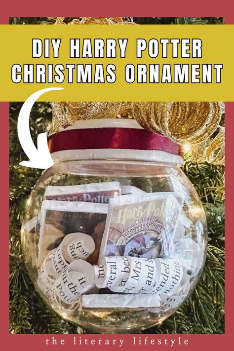 DIY Harry Potter Ornament (With Book Covers Printable) Harry Potter Book Ornaments, Harry Potter Christmas Crafts, Harry Potter Diy Ornaments, Harry Potter Room Ideas Diy, Harry Potter Ornaments Diy, Diy Harry Potter Christmas Ornaments, Diy Harry Potter Ornaments, Book Covers Printable, Harry Potter Ornament