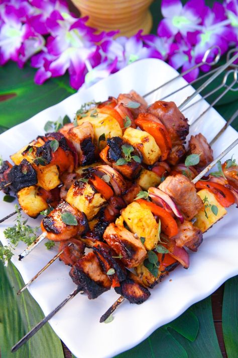 Pineapple Pork Skewers Pork Shish Kabobs, Grilled Pork Recipes, Grilled Pork Skewers, Blt Salad Recipe, Pork Kebabs, Pineapple Cheesecake, Pork Skewers, Grilling Kabobs, Pineapple Pork