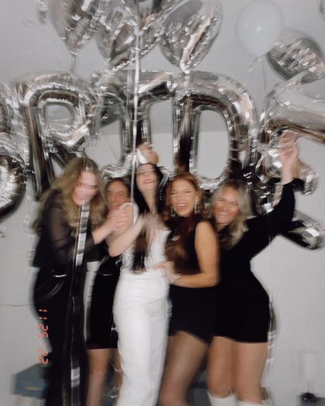 Bachelorette Party Pictures, Black Bachelorette Party, White Bachelorette, Bachelorette Party Photo, Bachelorette Inspo, Blurry Photos, White Party Outfit, Bridesmaid Photoshoot, Bachelorette Party Weekend