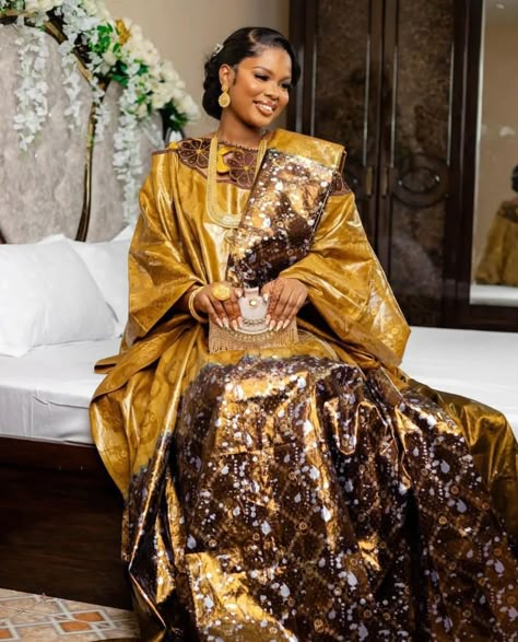 Gambian Wedding Dresses, Ivorian Wedding, Gambian Wedding, Gambian Clothes, Traditional African Clothing, African Traditional Wedding, African Models, Beauty Photoshoot, African Fashion Modern