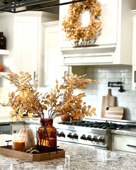 26 Kitchen Island Fall Decor Ideas - Home Soils Kitchen Countertop Fall Decor Ideas, Kitchen Island Thanksgiving Buffet, Fall Kitchen Island Centerpiece, Kitchen Island Thanksgiving Decor, Kitchen Island Fall Decor Centerpieces, Island Fall Decor Ideas, Kitchen Thanksgiving Decor, Thanksgiving Island Decor, Kitchen Island Decor Fall