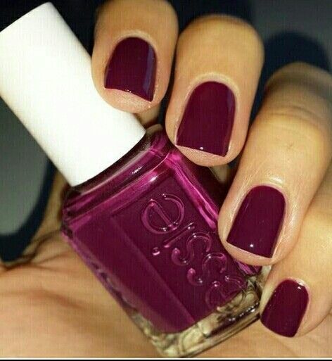 Nail Varnish Ideas, Raspberry Color Nails, Raspberry Nail Color, Berry Pink Nails, Raspberry Nails, Bahama Mama, Essie Nail Polish, Raspberry Pink, Colorful Nail Designs