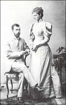 Nicholas II and Alexandra 2 On marriage Nicolas Ii, Maria Feodorovna, House Of Romanov, Alexandra Feodorovna, Romanov Dynasty, Tsar Nicholas Ii, Tsar Nicholas, Vintage Blog, Romanov Family