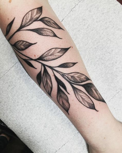 57 Vine Tattoos- A Comprehensive Gallery of Nature’s Artistry - Psycho Tats Botanical Wrist Tattoo, American Traditional Vine Tattoo, Plant Vine Tattoo, Traditional Vine Tattoo, Rose Vine Tattoos, Gap Filler Tattoo, Thorn Tattoo, Vine Tattoo, Leaf Tattoo