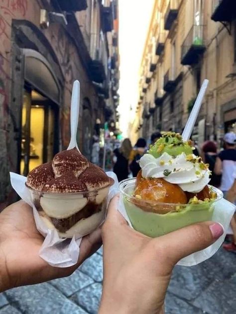 Facebook Naples Italy Food, Napoli Italy Aesthetic, Rome Italy Food, One Italian Summer, Italy In June, Naples Food, Girls Trip Aesthetic, Food In Italy, European Life