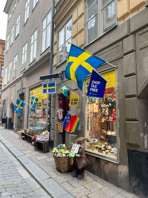 Stockholm Sweden Summer, Stockholm Sweden Travel, Sweden Travel Aesthetic, Stockholm Sweden Aesthetic, Stockholm Lifestyle, Stockholm University, Stockholm Summer, Sweden Trip, Stockholm Shopping