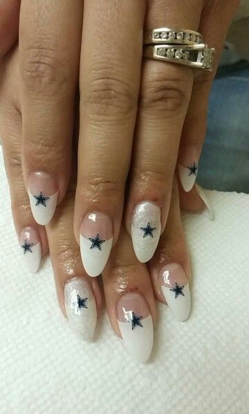 Dallas Cowboys Inspired Nails, Dallas Cowboys Nails Acrylics, Space Cowgirl Nails, Texas Nails Designs, Nashville Nails Country, Cowboy Nails Design, Dallas Cowboy Nails, Dallas Cowboys Nail Designs, Cowboys Nails