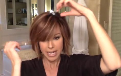 Hair style tips I can actually use. Thx Dominique! Dominique Sanchez Hair, Hair Styling Tutorials For Short Hair, How To Style Your Hair With Layers, Styling A Layered Bob, Dominic Sachse Hair, How To Style Layered Hair Medium Tutorial, Dominic Sachse, Dominique Sachse Hair 2022, Bob Blowout Tutorial