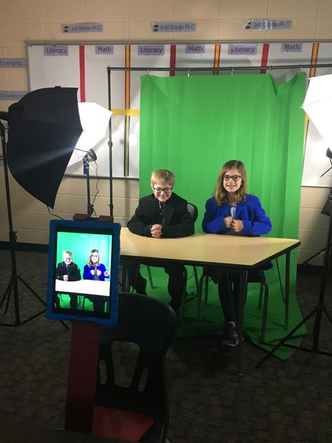 High School Broadcasting, Elementary News Broadcast, Media Projects For Students, Media Classroom Ideas, Student News Broadcast, News Articles For Kids, Journalism Club, 2024 Classroom, Ideas For Kindergarten