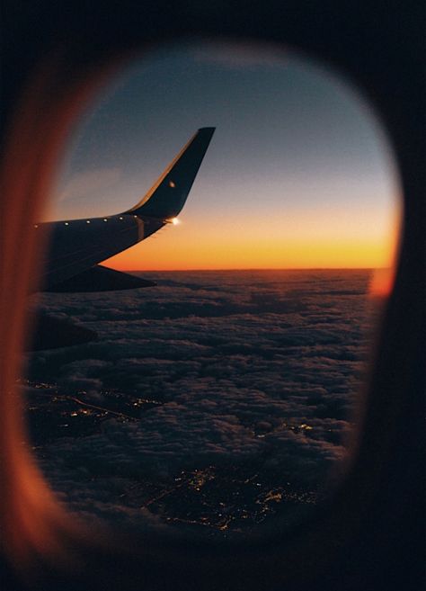 Wallpaper Top, Airport Travel, Airplane Mode, Money And Happiness, Night City, City Aesthetic, Travel Aesthetic, Beautiful Views, Aesthetic Wallpaper