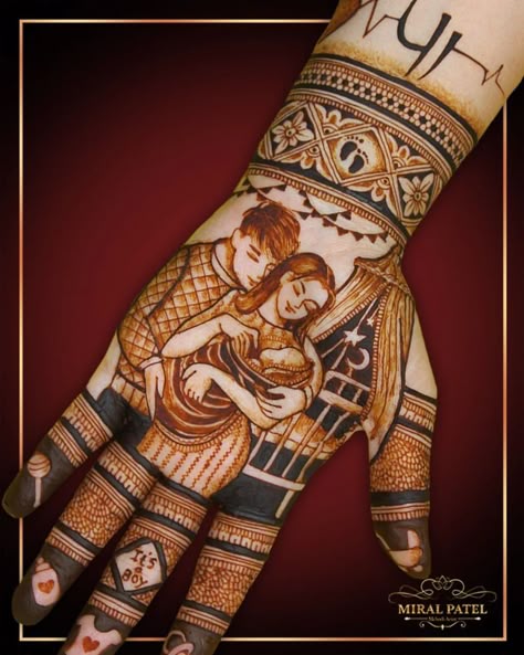 Godh Bharai Mehendi Designs, God Bharai Mehndi Design, Seemantham Mehandi Designs, Godh Bharai Outfit Indian, Mehndi Back Hand, Mehndi Design Finger, Mehndi Design Full Hand, Mehndi Design Full, Baby Mehndi