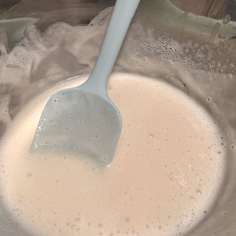 Marshmallow Sauce for Desserts Recipe Marshmallow Sauce For Ice Cream, Diy Marshmallow Cream, Marshmallow Ice Cream Topping, Marshmallow Drizzle, Marshmallow Sauce, Bowl Of Ice Cream, Marshmallow Topping, Ice Cream Sauce, How To Make Marshmallows